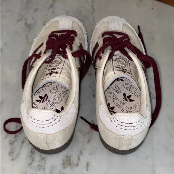 Adidas Samba OG "Wonder White/Maroon" sneakers. Women’s Size 8. WORN ONCE. - Picture 5 of 7
